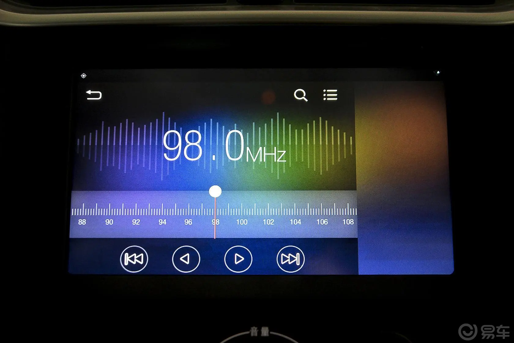 比亚迪G51.5TI 手动 旗舰版音响显示屏