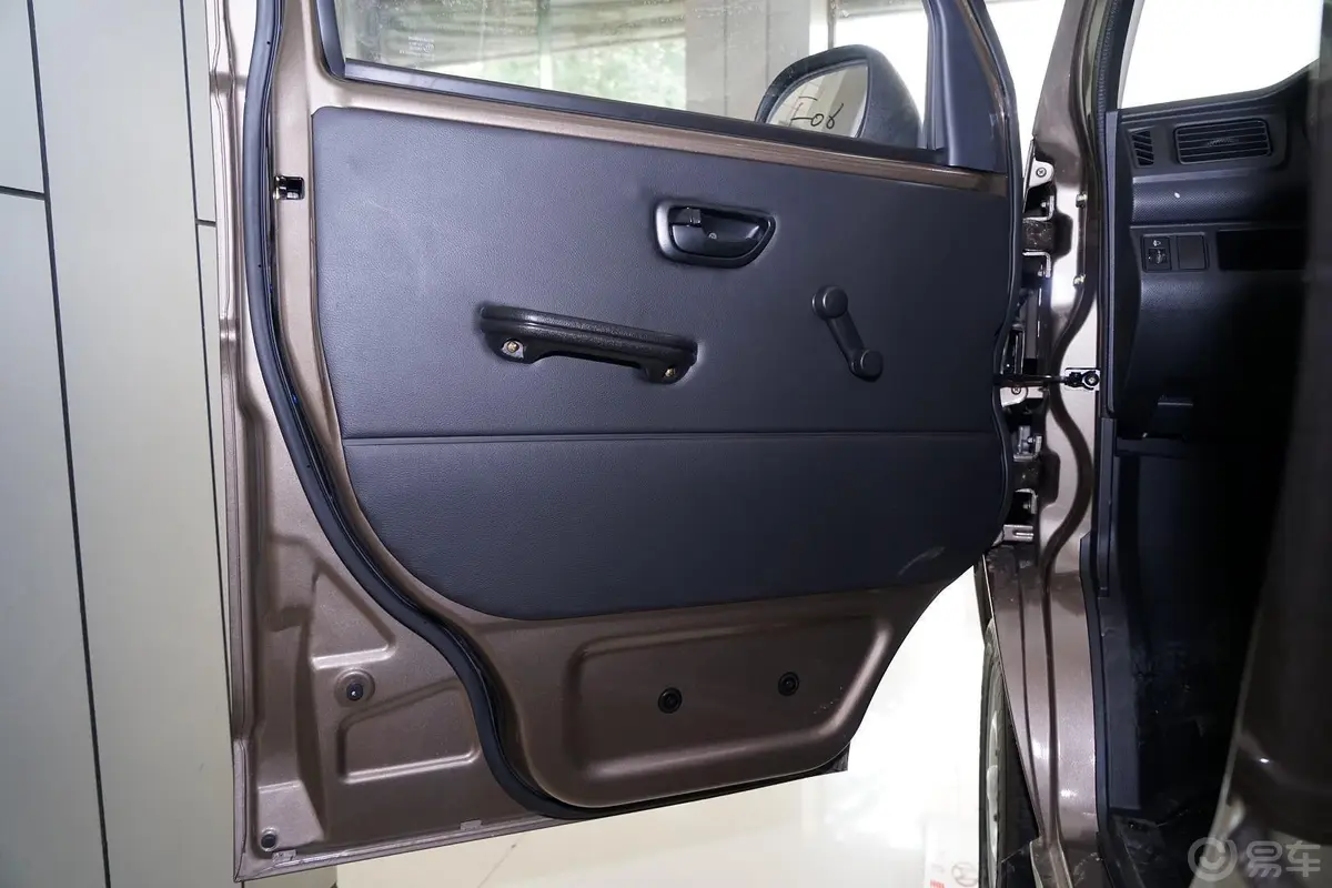 长安之星31.0L 手动 基本版 C10 非空调驾驶员侧车门内门板