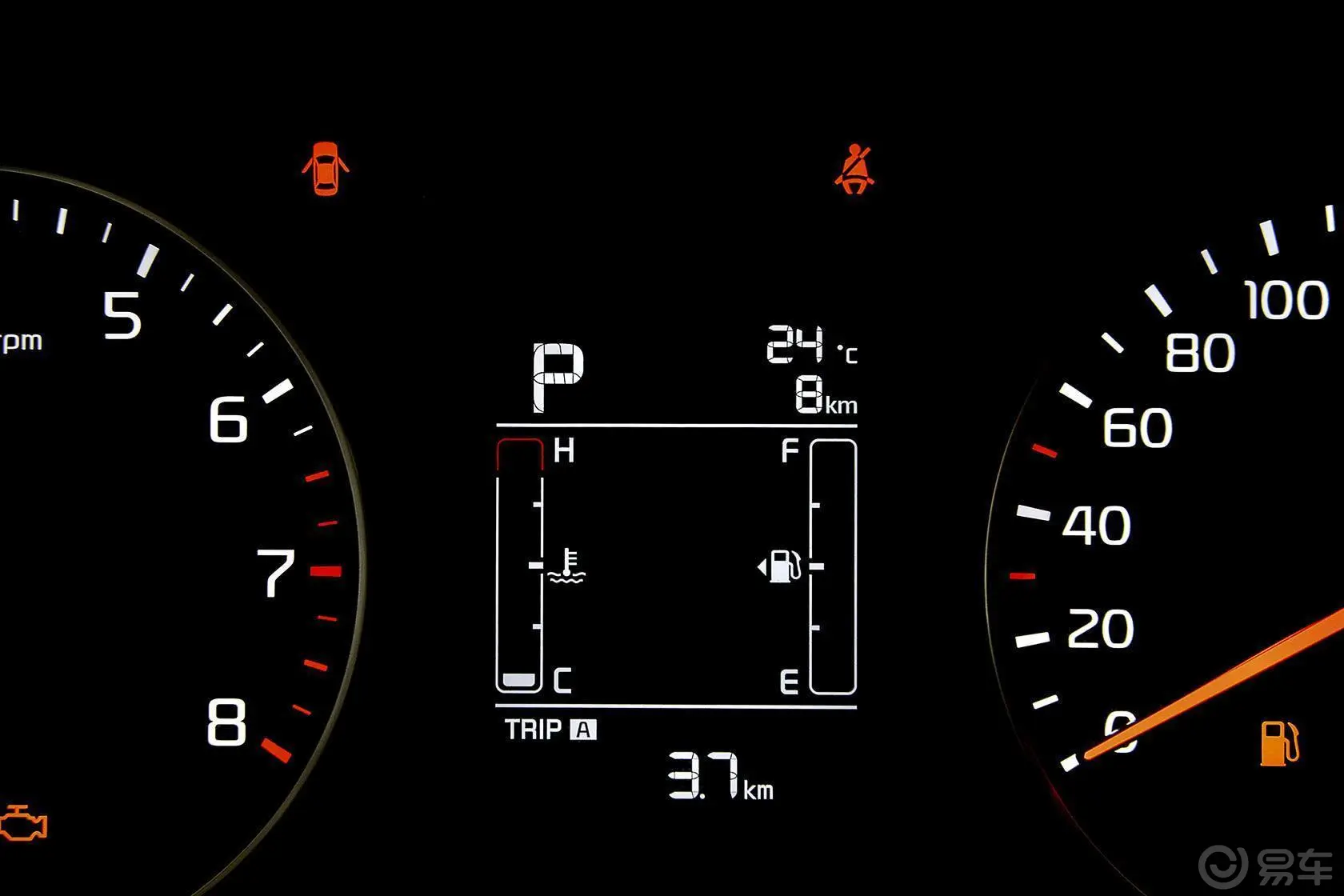 KX3傲跑1.6L 自动 两驱 DLX内饰