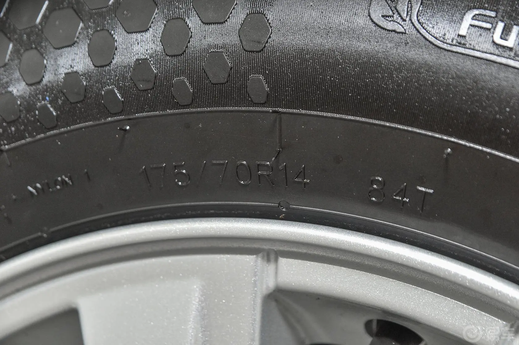 赛欧31.3L 手动 理想版轮胎规格