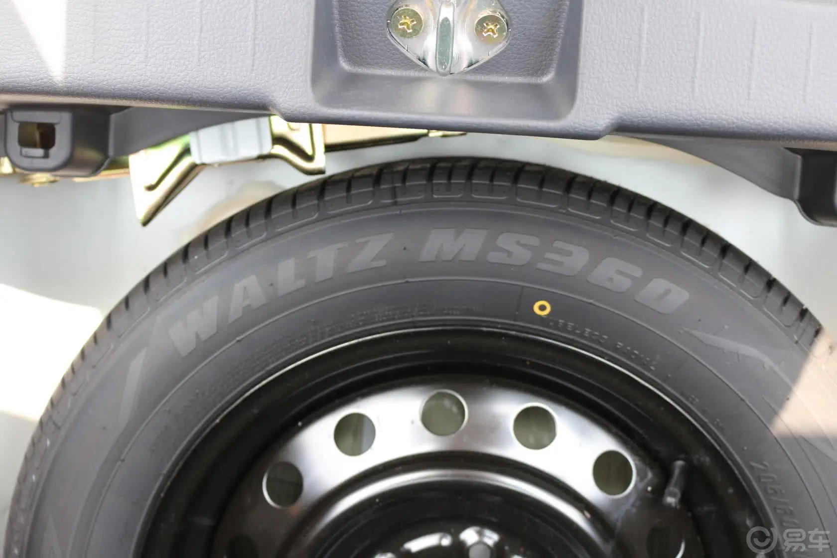 天语 SX4两厢 1.6L 自动 酷锐限定版备胎品牌