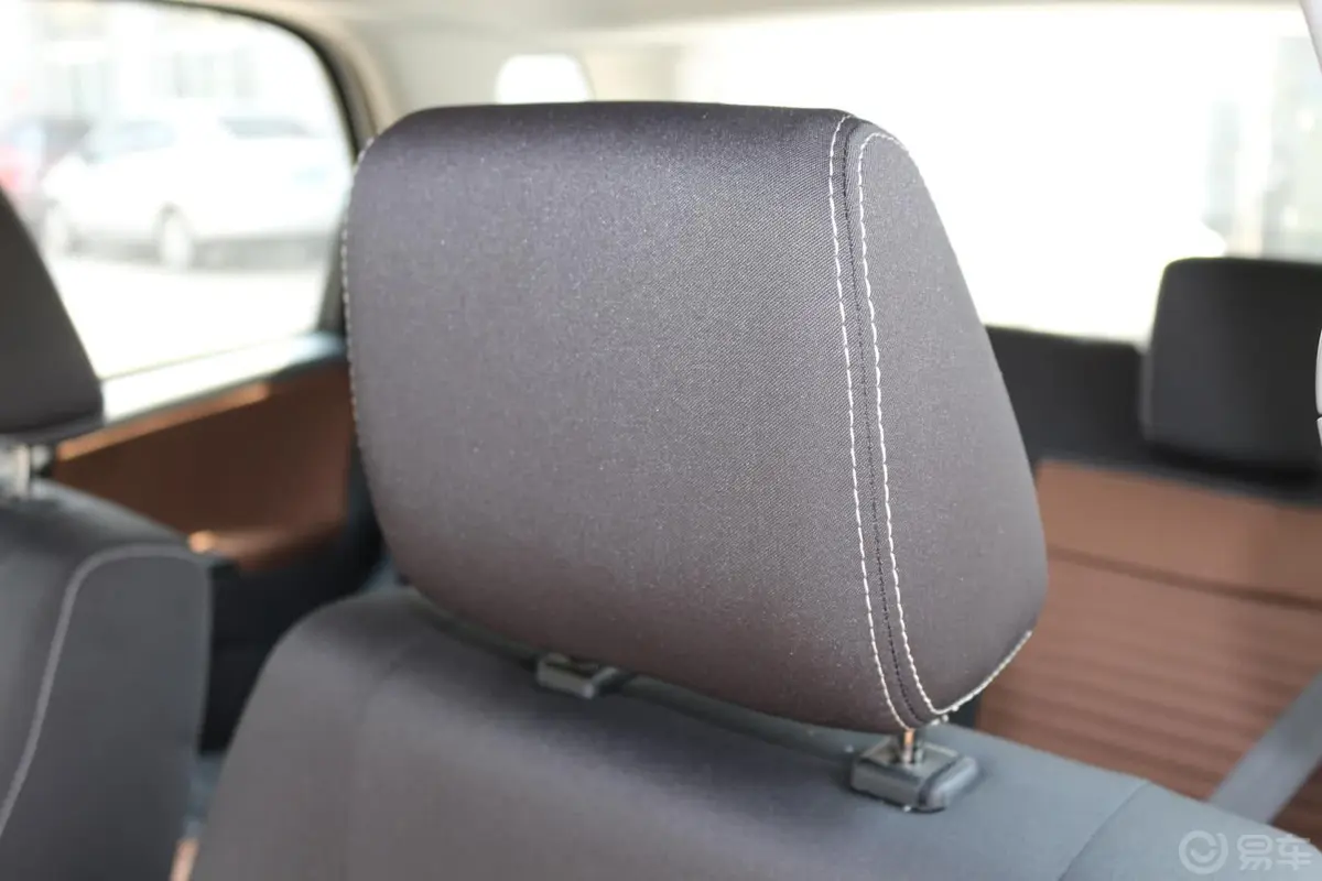 天语 SX4两厢 1.6L 自动 酷锐限定版驾驶员头枕