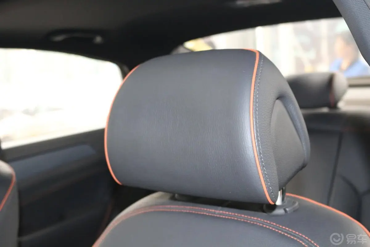 索纳塔1.6T 自动 GLS 智能型+时尚包驾驶员头枕