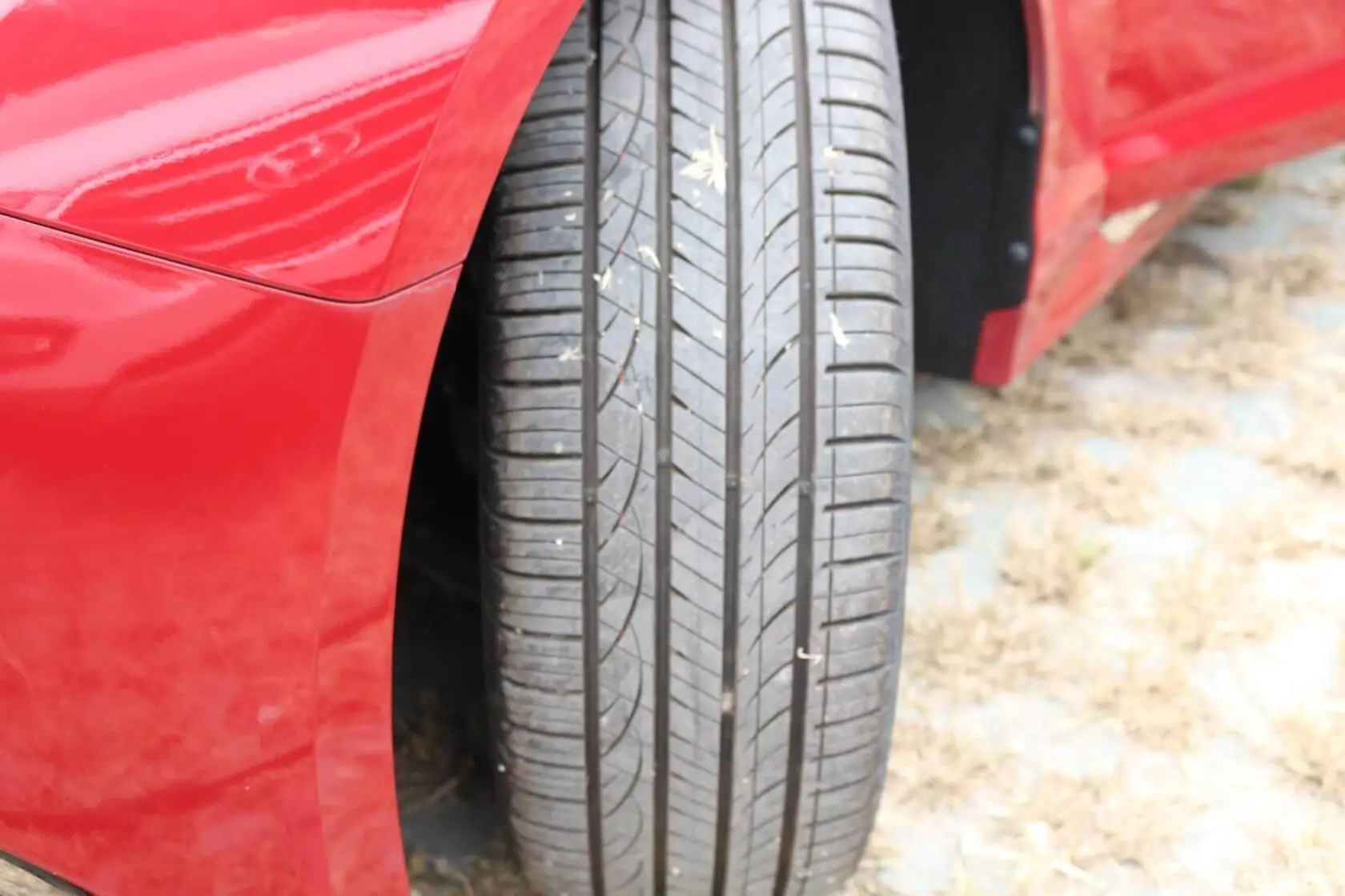 索纳塔1.6T 自动 GLX 领先型+安全包轮胎花纹