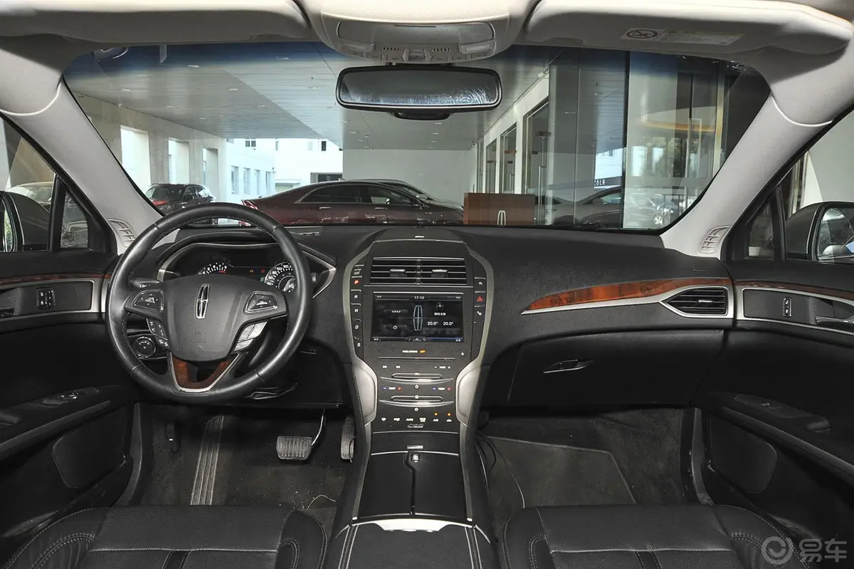 林肯MKZ2.0T 尊耀版内饰全景正拍