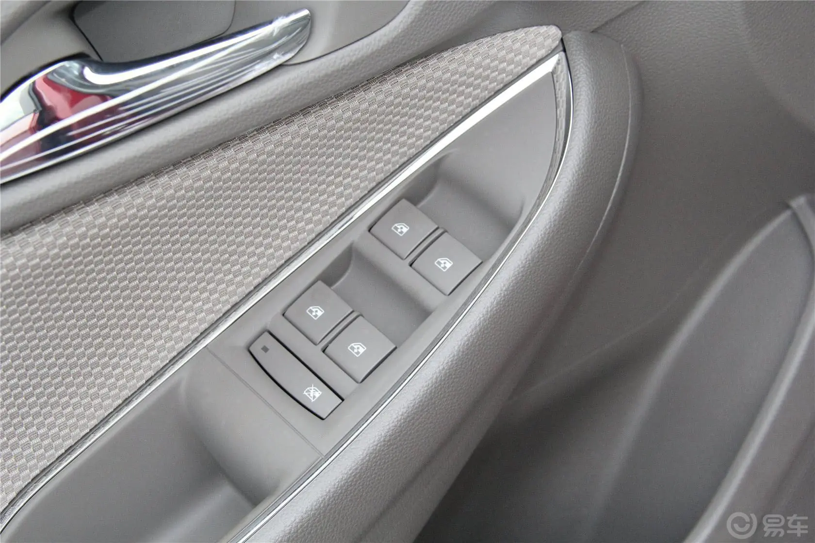 科鲁兹三厢 1.5L 自动时尚天窗版车窗升降键