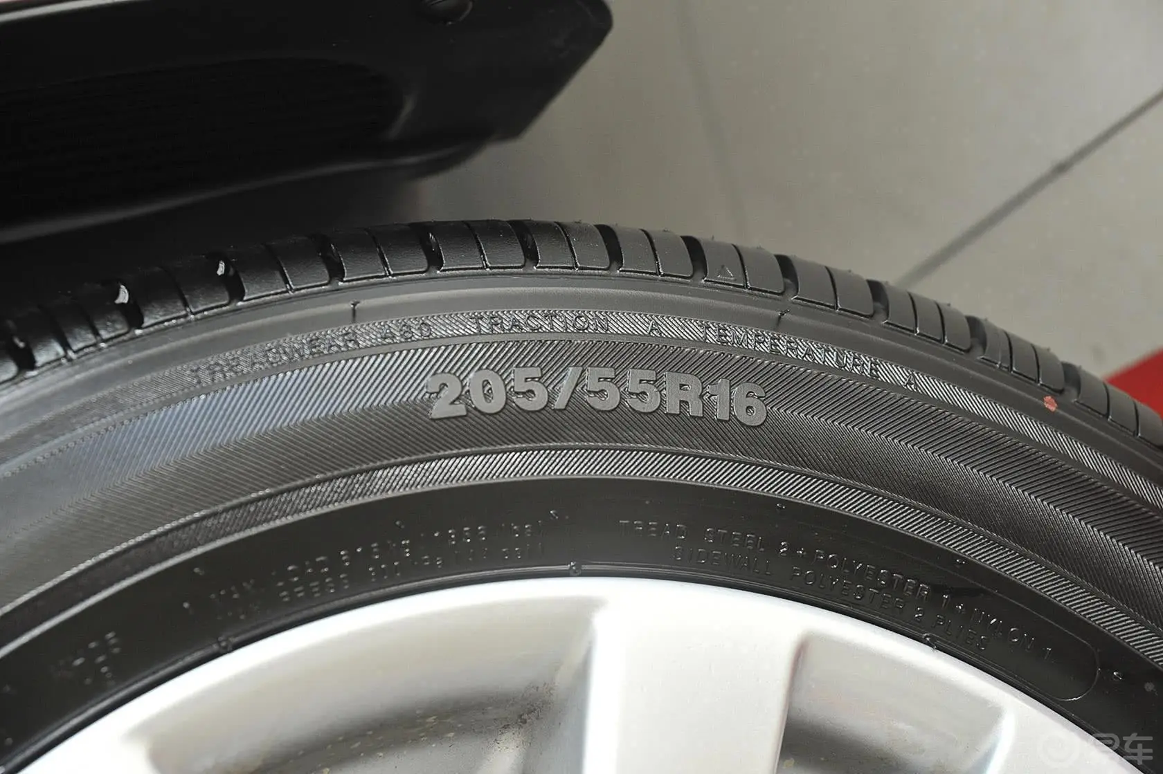 起亚K31.6L 自动 GL轮胎规格