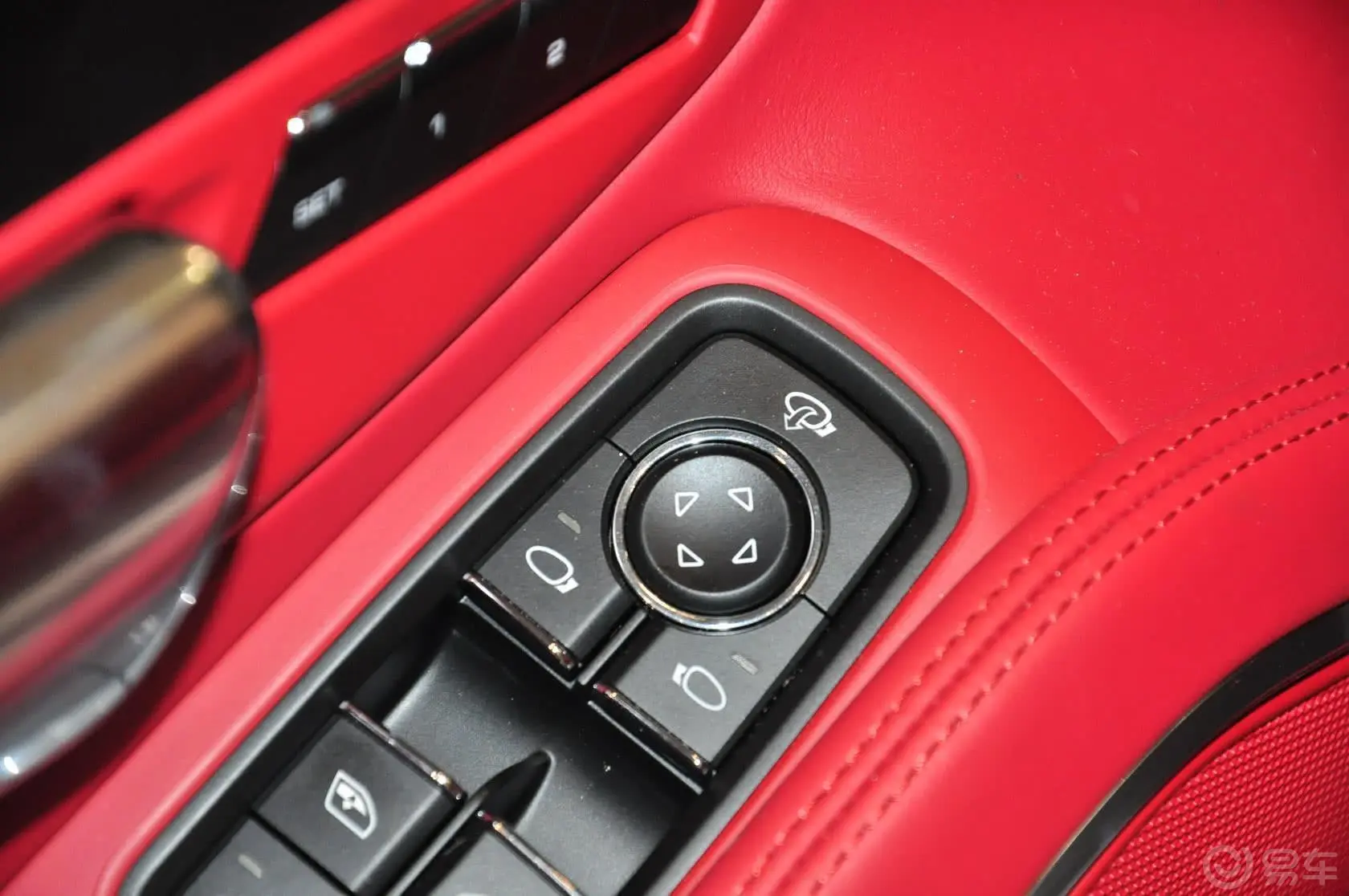 保时捷911Carrera 4 GTS Cabriolet 3.8L外后视镜控制键