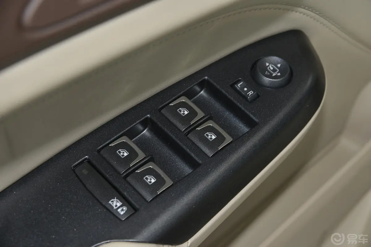 凯迪拉克SRX3.6L 手自一体 旗舰型车窗升降键