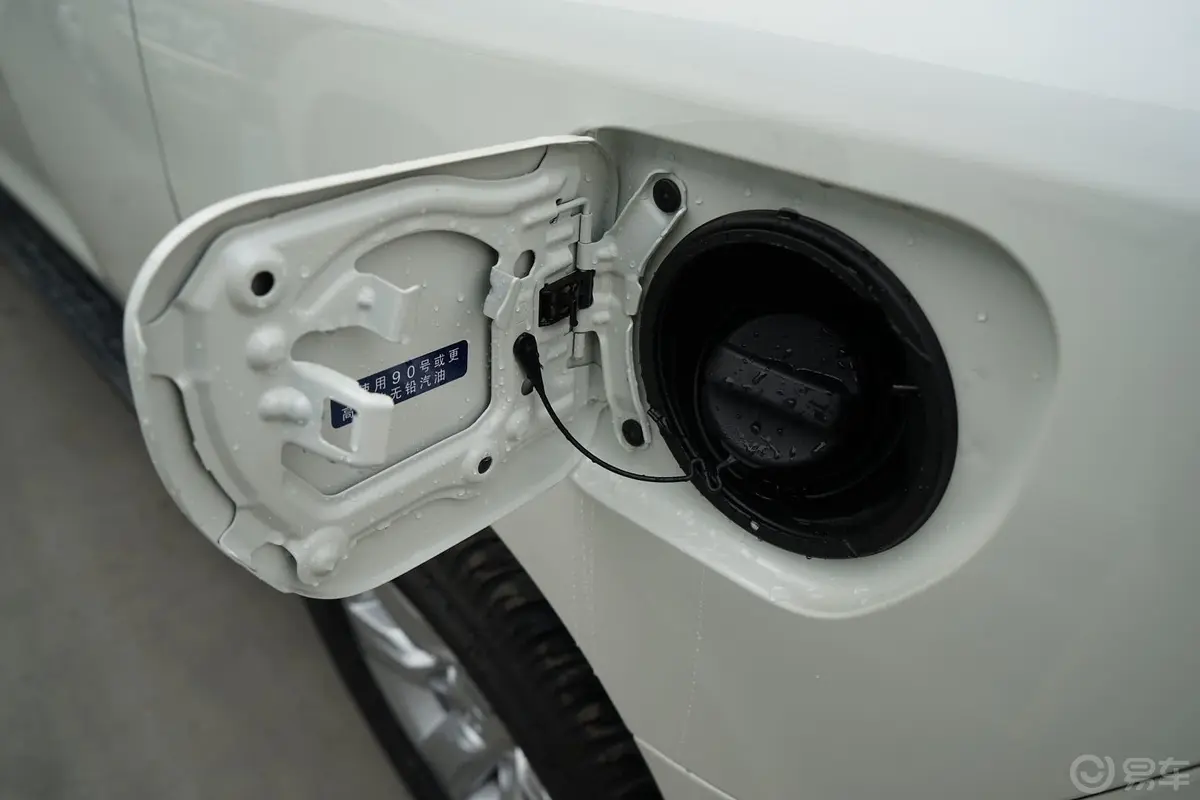 普拉多2.7L 自动 标准版油箱盖
