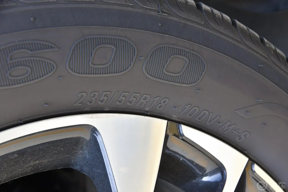 东南DX71.5T 手动 尊贵型轮胎规格