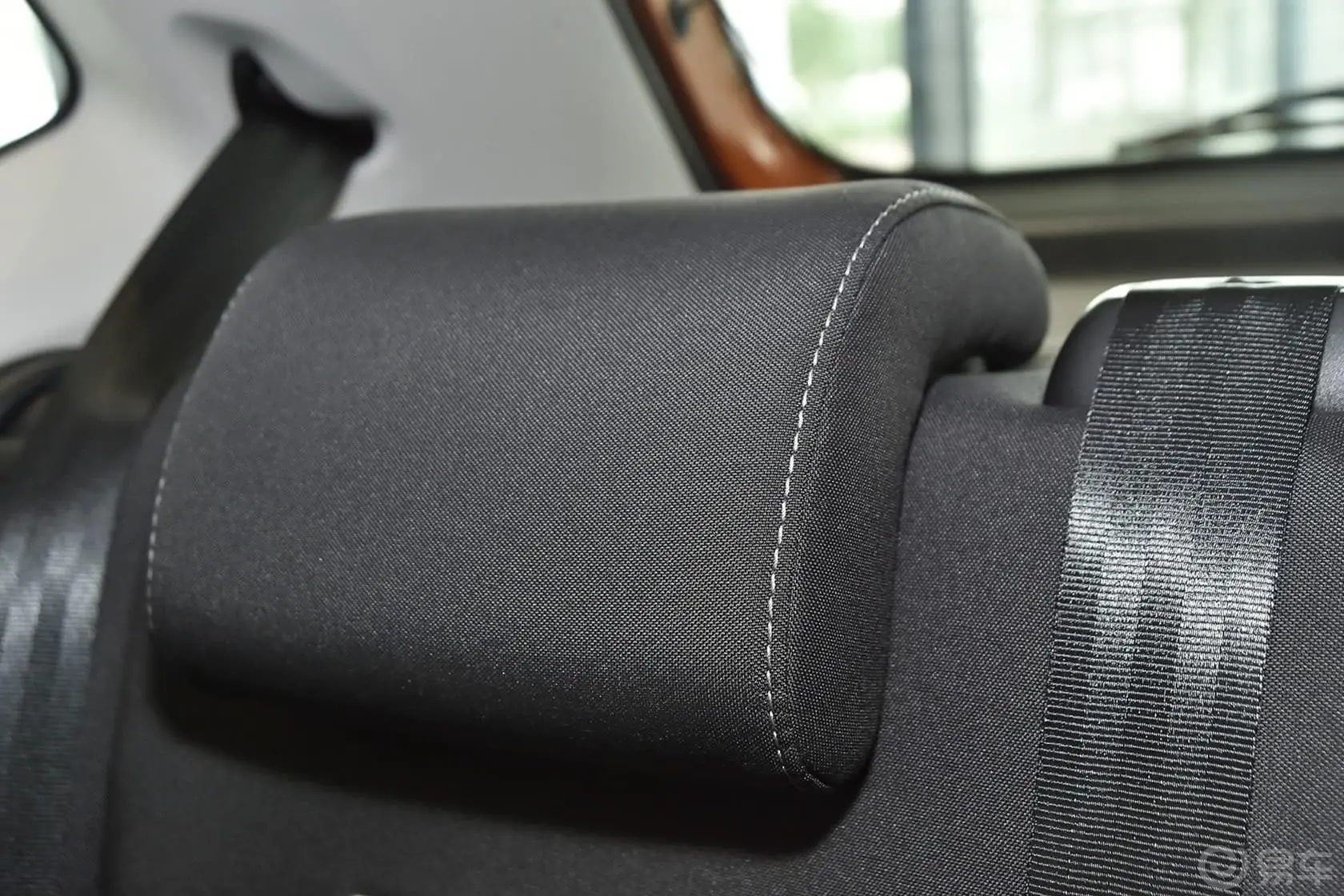 PoloCross 1.6L 手自一体后排头枕
