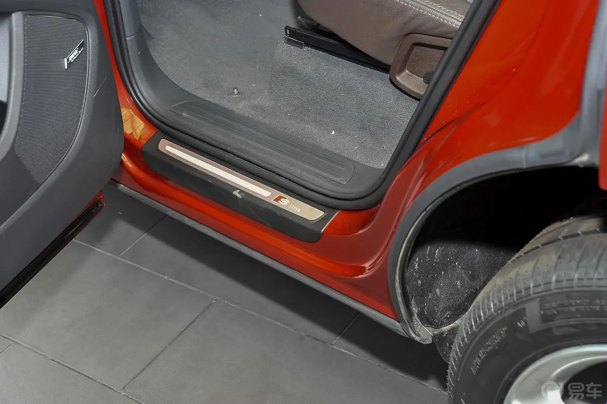 奥迪Q735 TFSI quattro 运动型外观