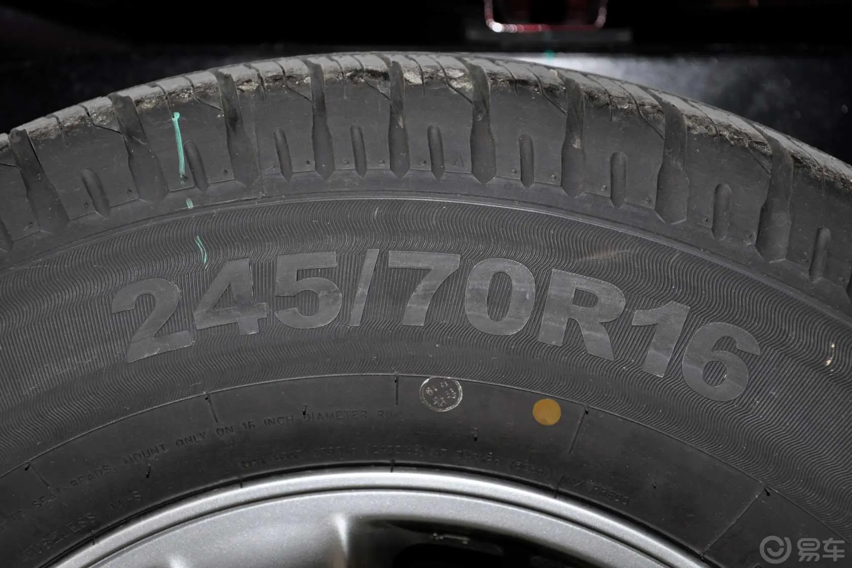 瑞迈2.8T两驱超豪华款轮胎规格
