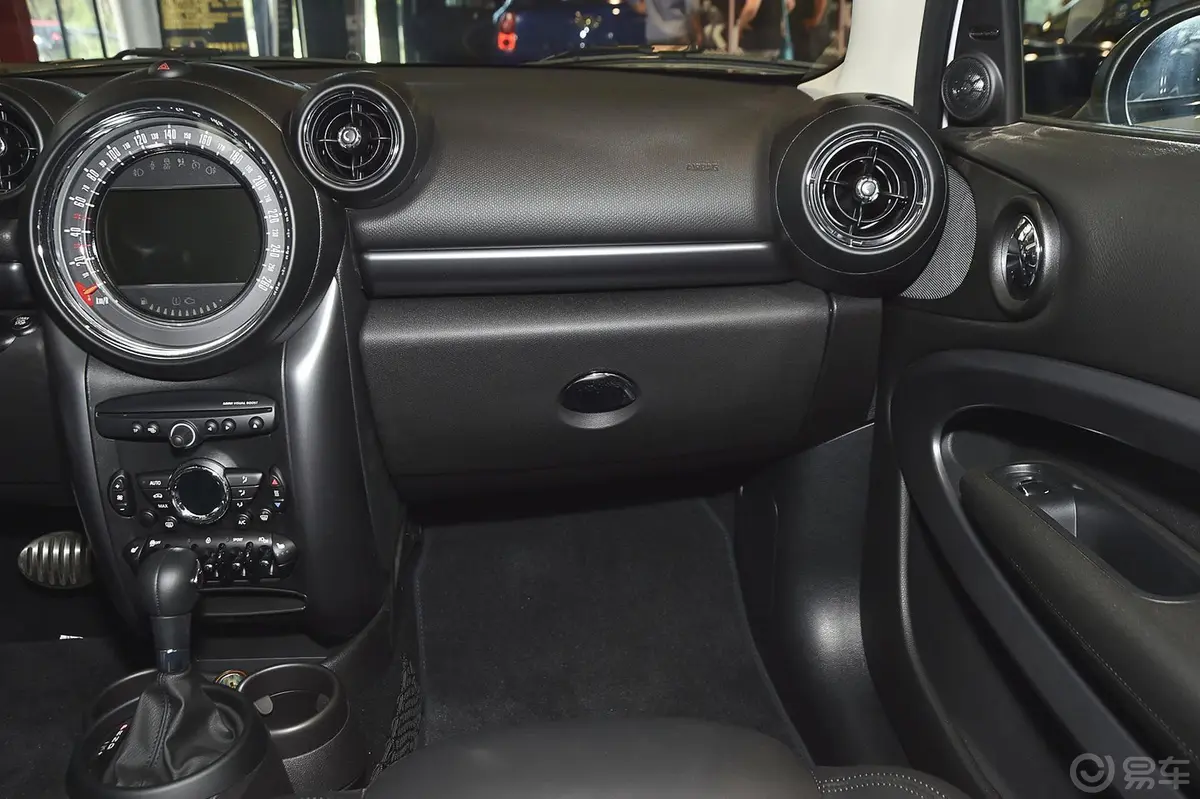 MINI PACEMAN1.6T COOPER S ALL4内饰