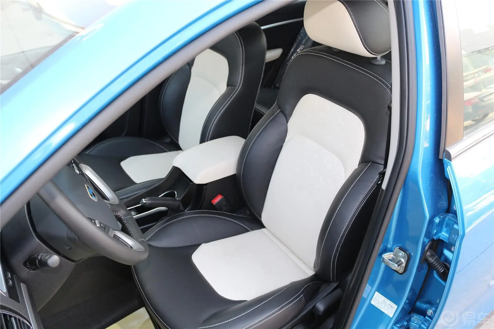 帝豪RS 1.5L 手动 向上版驾驶员座椅