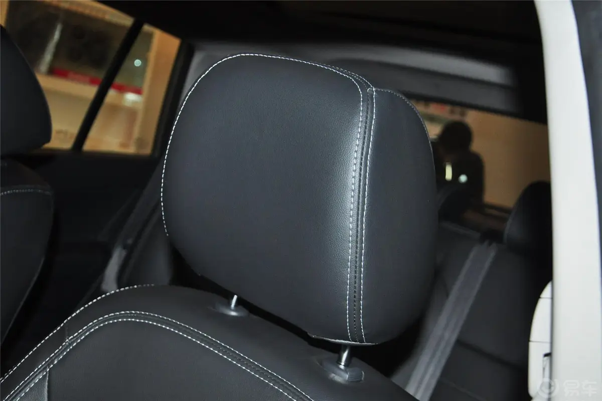 科雷傲(进口)改款 2.0L 两驱 舒适版驾驶员头枕