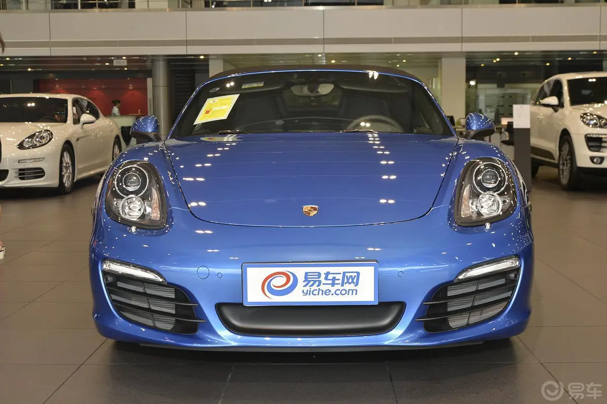 BoxsterBoxster 2.7 Style Edition正前水平