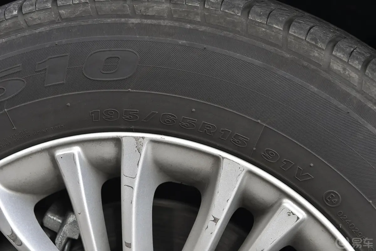 福睿斯1.5L 自动舒适型轮胎规格