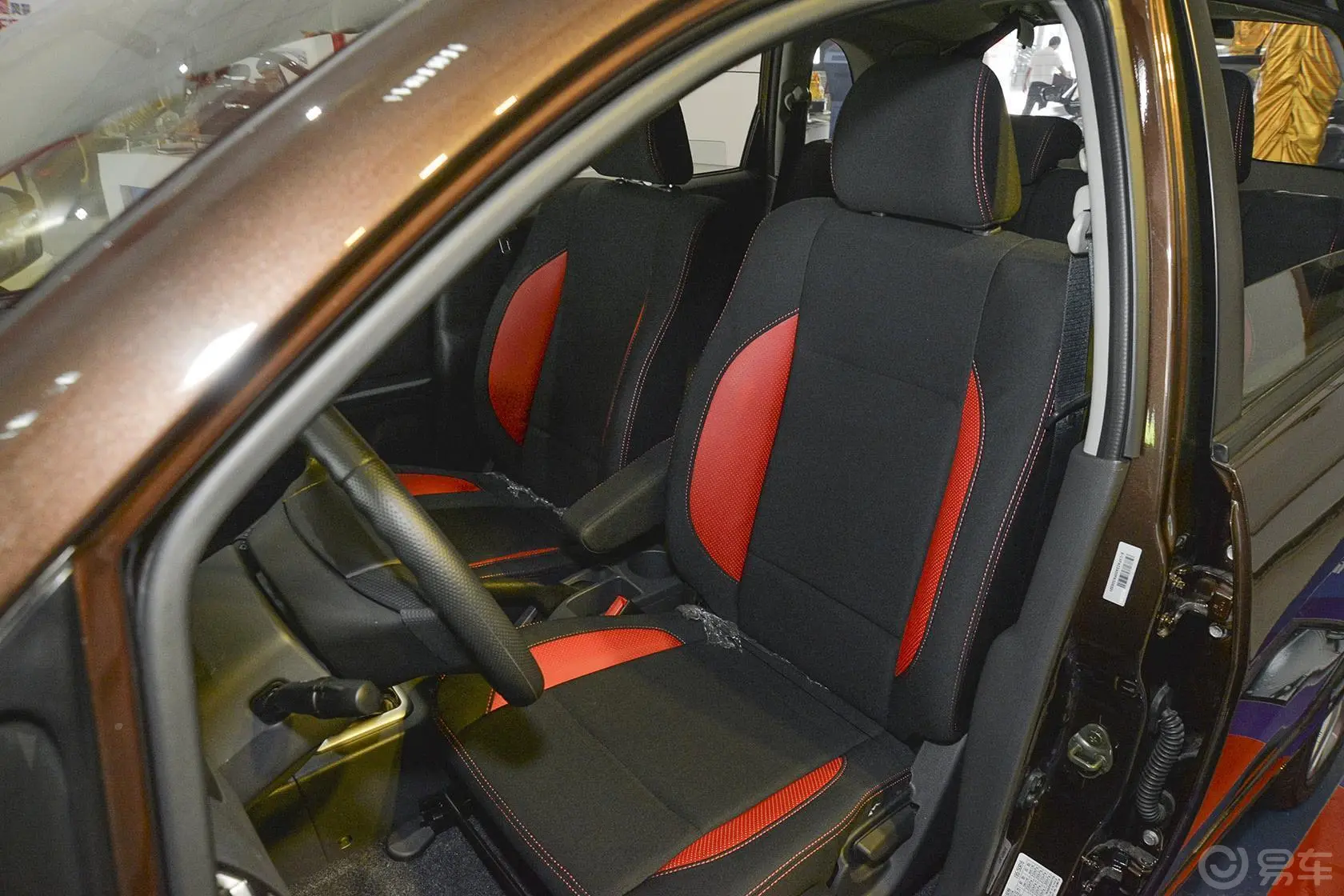 利亚纳A6两厢 1.4L 手动 畅想型驾驶员座椅