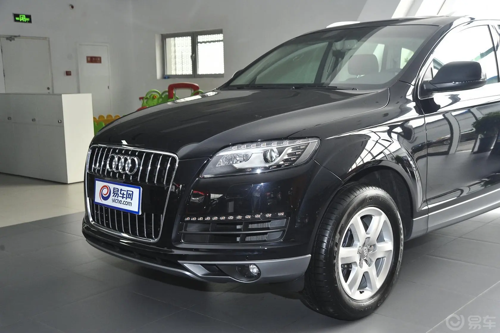 奥迪Q735 TFSI quattro 进取型车头局部