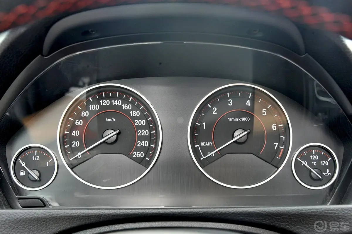 宝马4系双门轿跑车 435i xDrive 风尚设计套装仪表盘