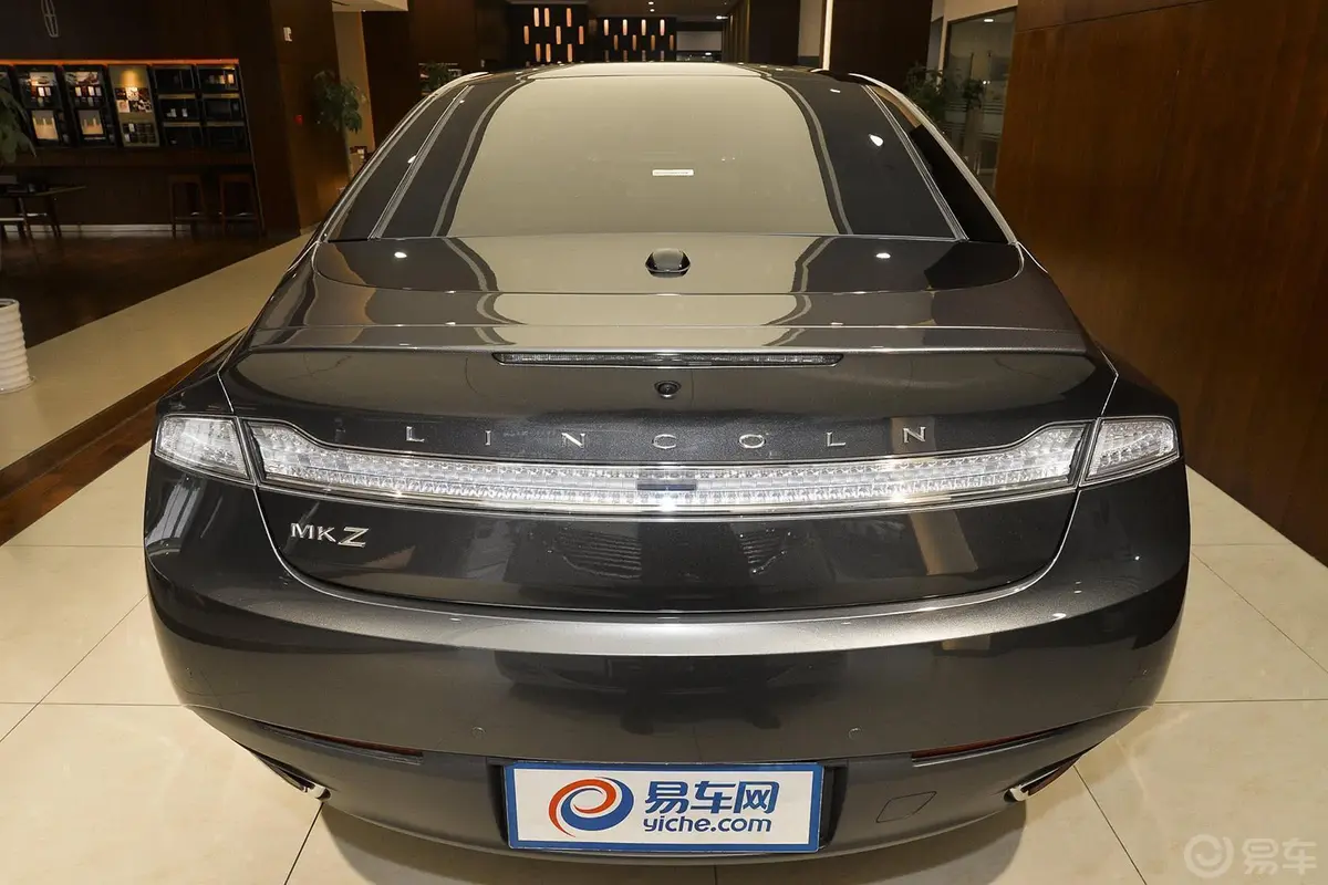 林肯MKZ2.0T 尊雅版正后水平