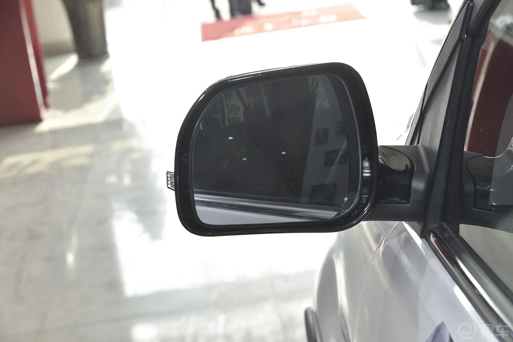 智尚S351.5L 手动 豪华版后视镜镜面（后）