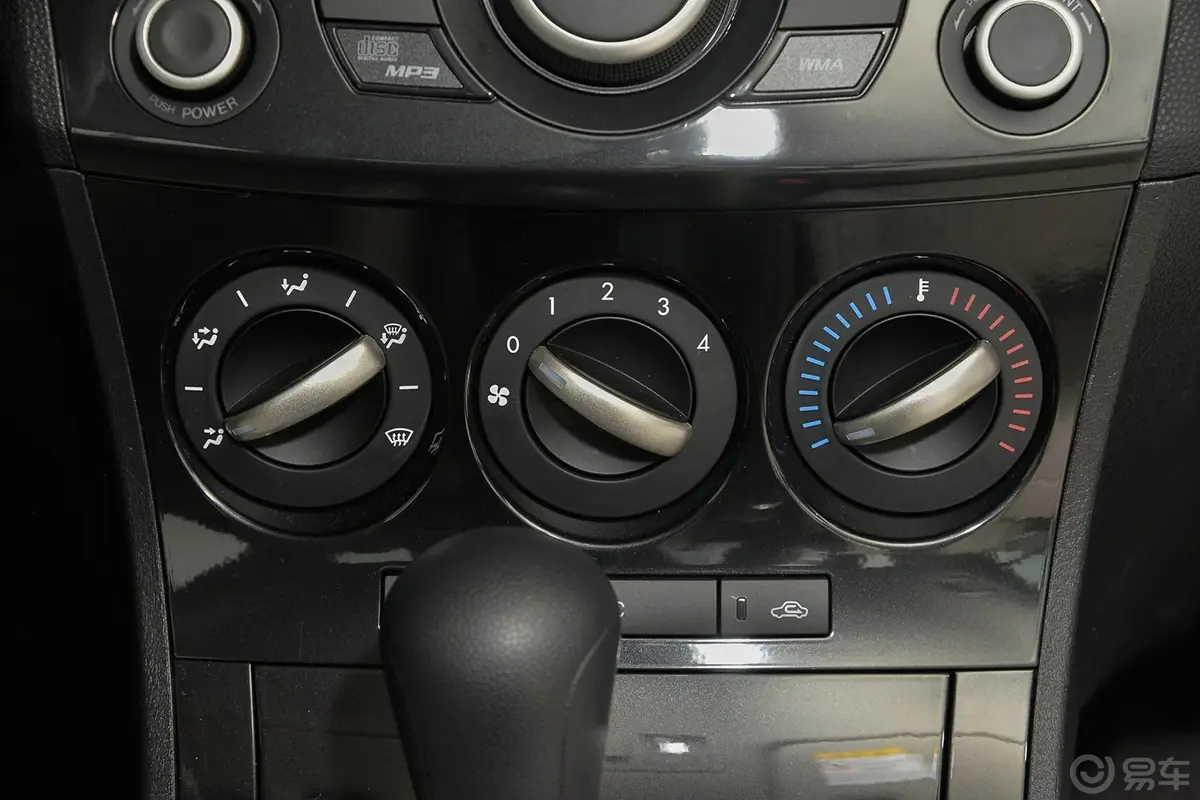 马自达3 星骋三厢 1.6L 自动 舒适型空调