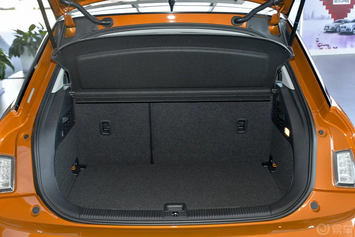 奥迪A1Sportback 30TFSI 时尚型行李箱空间