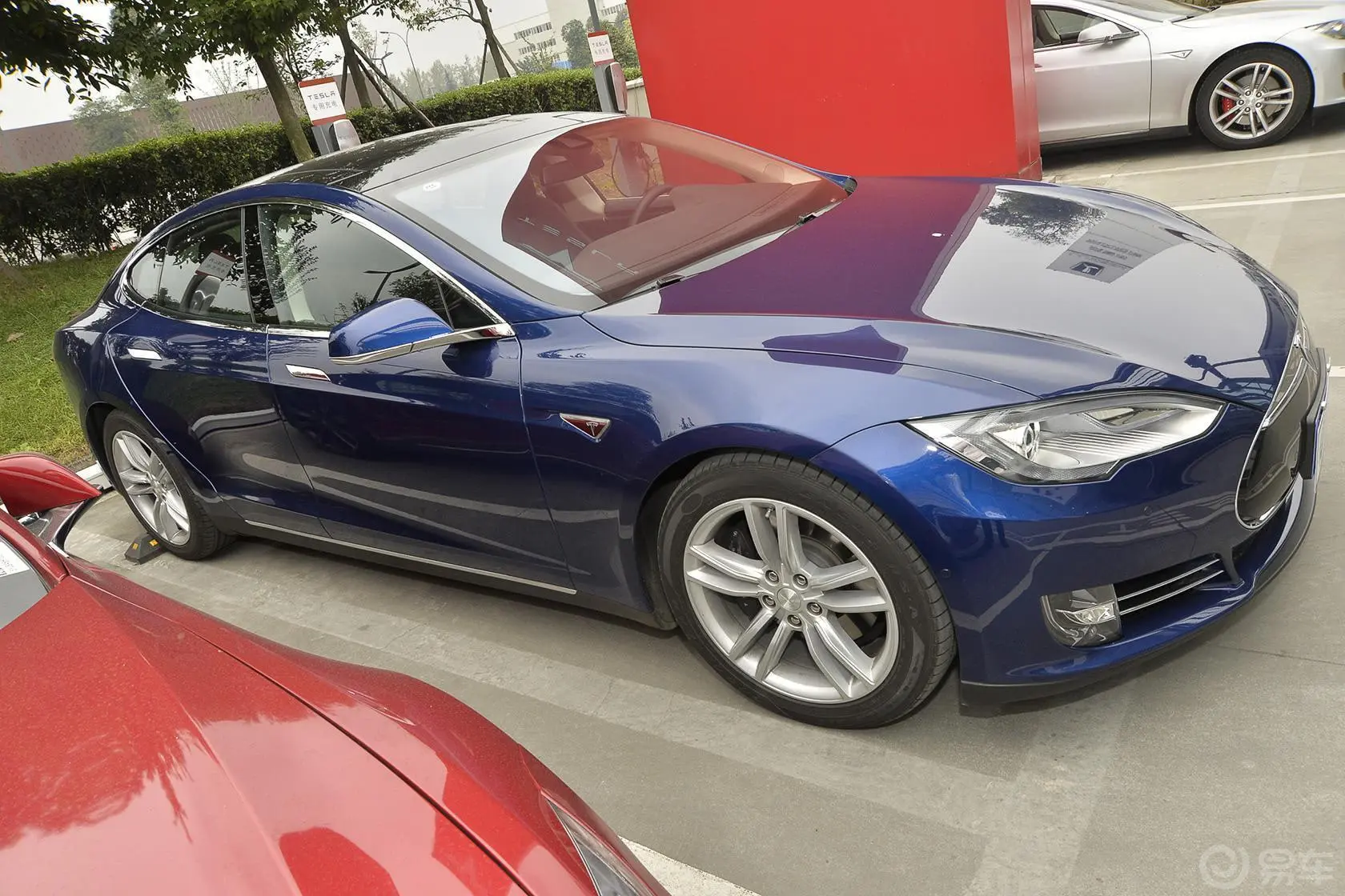 Model S70D外观