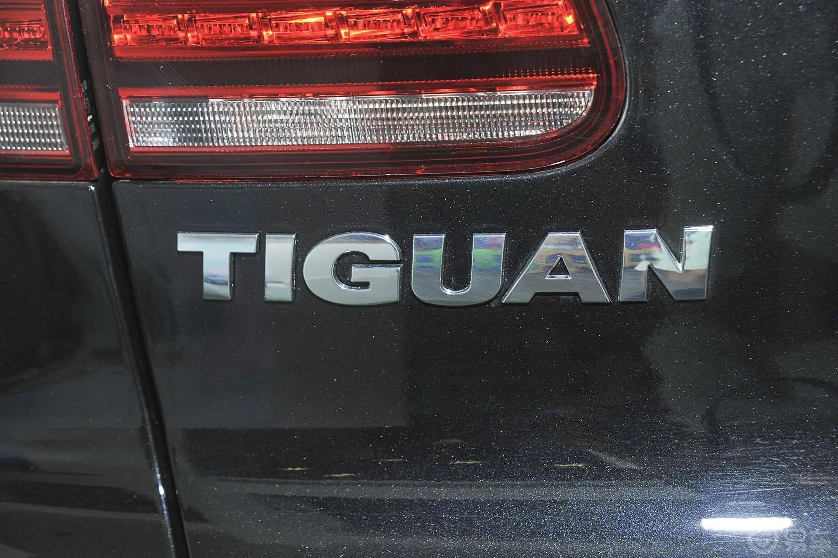 Tiguan2.0 TSI 舒适版尾标