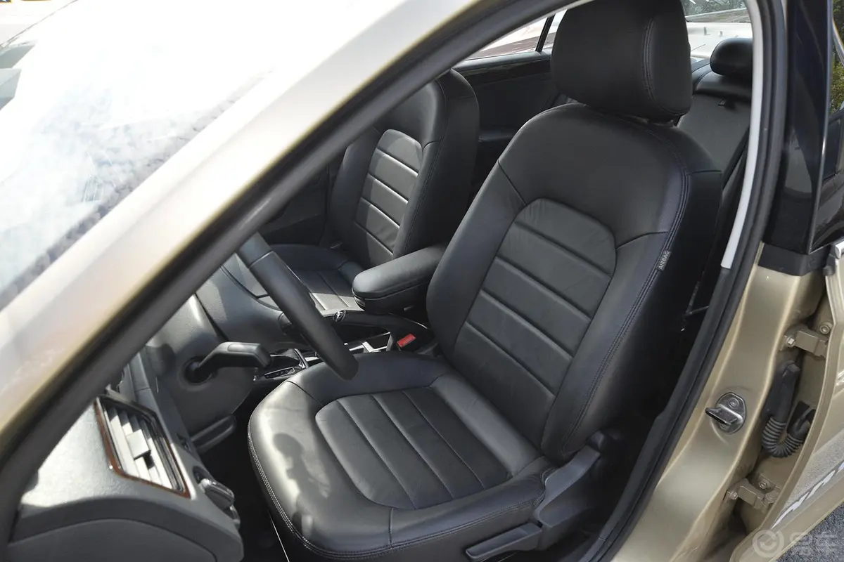桑塔纳1.6L 自动 豪华版驾驶员座椅
