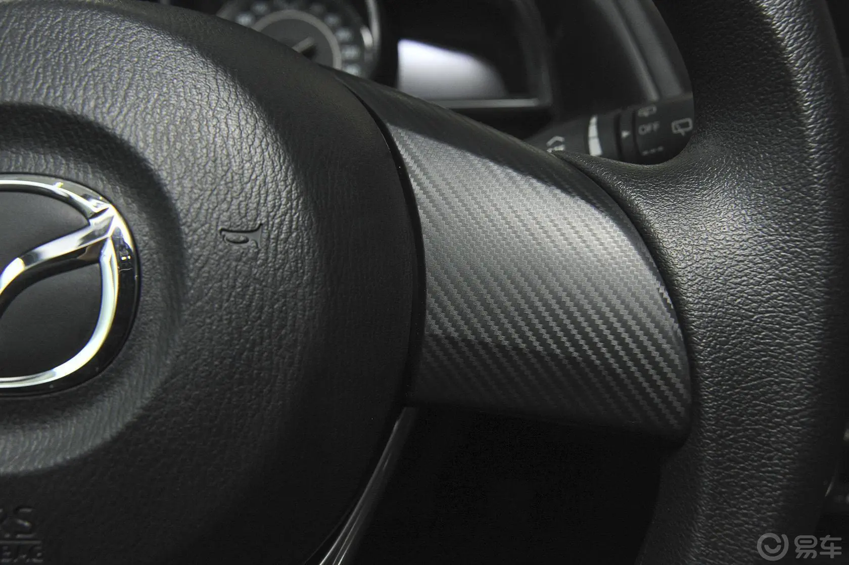 马自达3 昂克赛拉两厢 1.5L 自动 豪华型方向盘功能键（右）