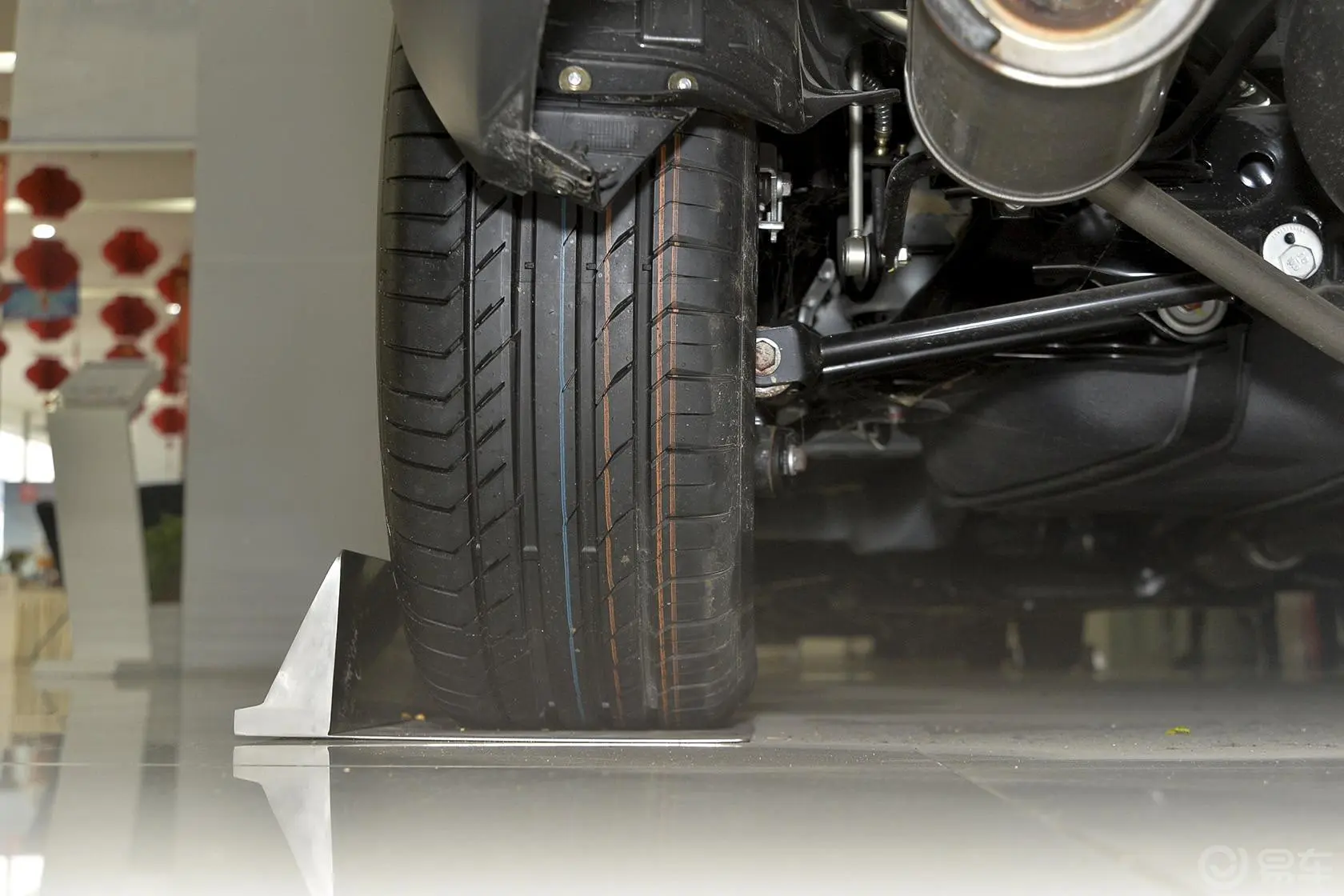 比亚迪S72.0TID 手自一体 旗舰型 7座轮胎花纹