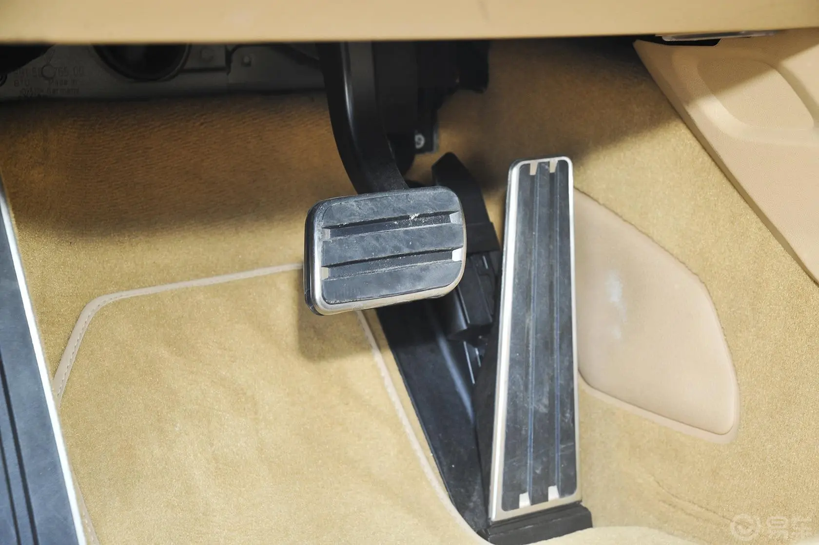 保时捷911Carrera 3.4L Style Edition脚踏板
