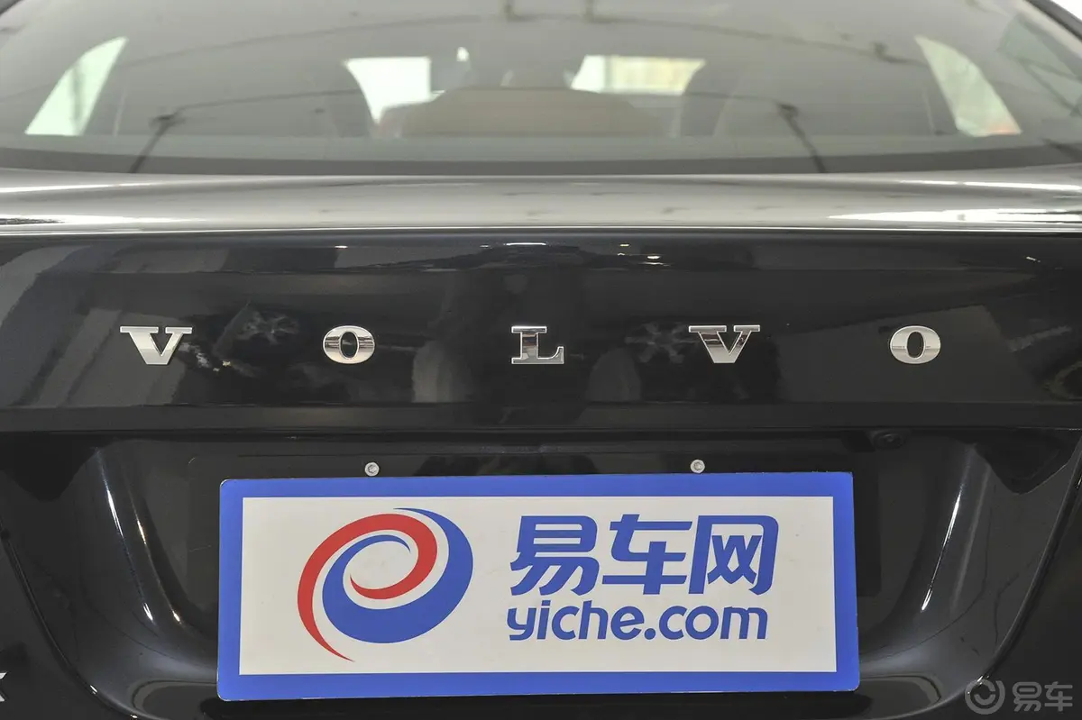 沃尔沃S602.0T 手自一体 T5 智越版外观