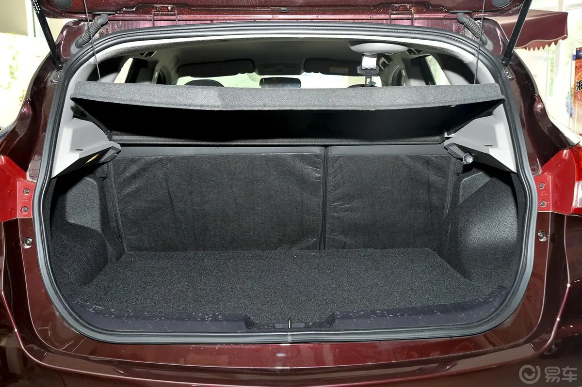 海马S51.5T CVT 舒适型运动版行李箱空间