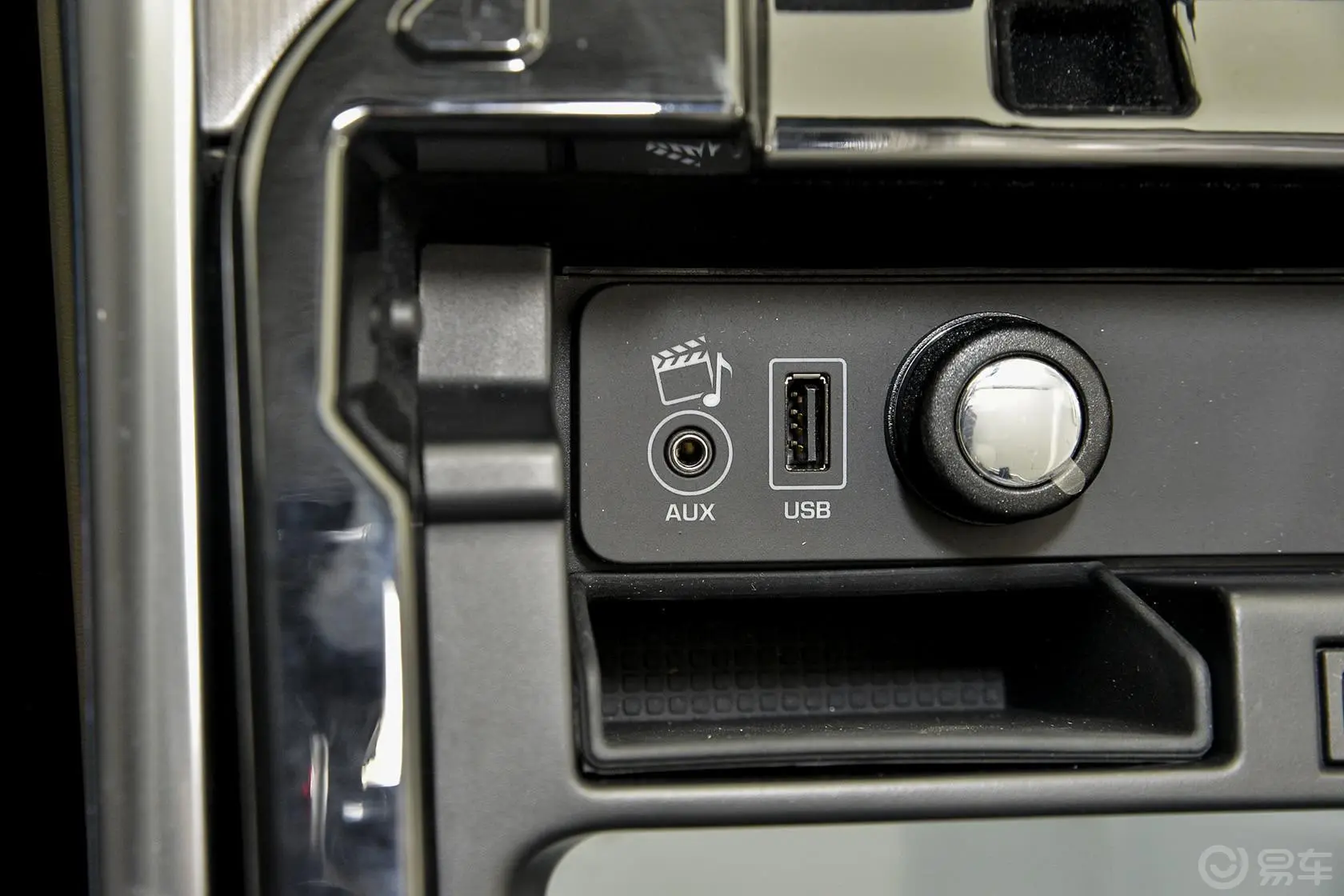 揽胜运动版3.0 V6 HSE 汽油 欧规型USB接口