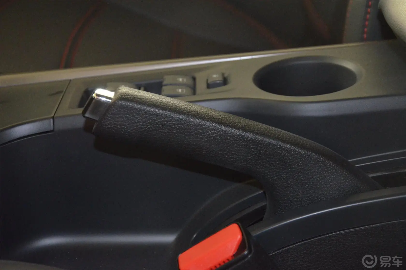 海马S51.6L 手动 智能豪华型驻车制动（手刹，电子，脚刹）