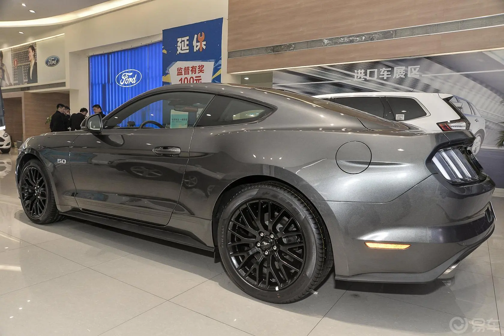 Mustang5.0L GT 手自一体 运动版外观