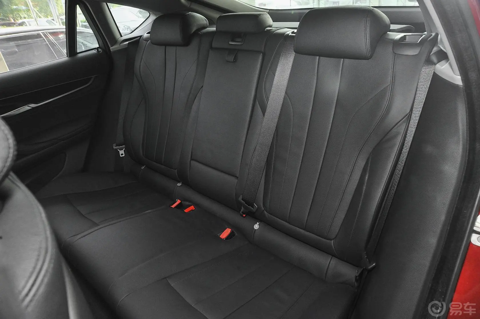 宝马X6xDrive35i 豪华型后排座椅
