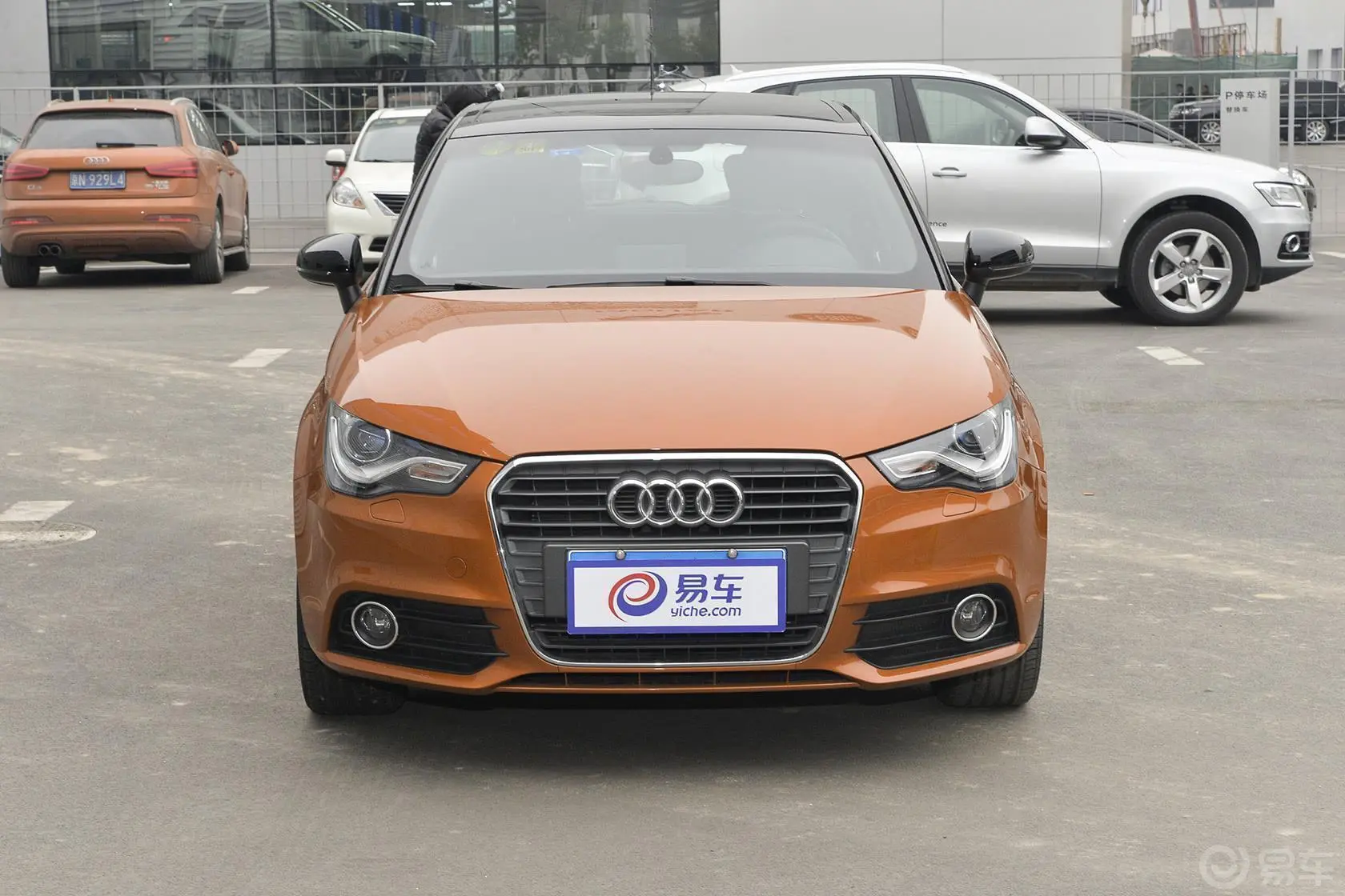 奥迪A1Sportback 30TFSI 舒适型正前水平