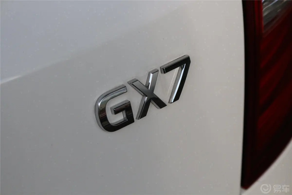 吉利GX7经典版 1.8L 手动 新都市型升级版 国Ⅳ尾标