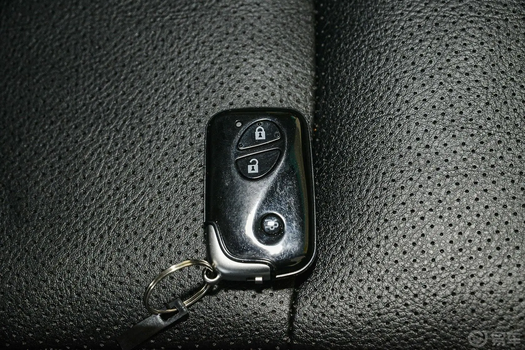 比亚迪S62.0L 手动 精英版 5座钥匙