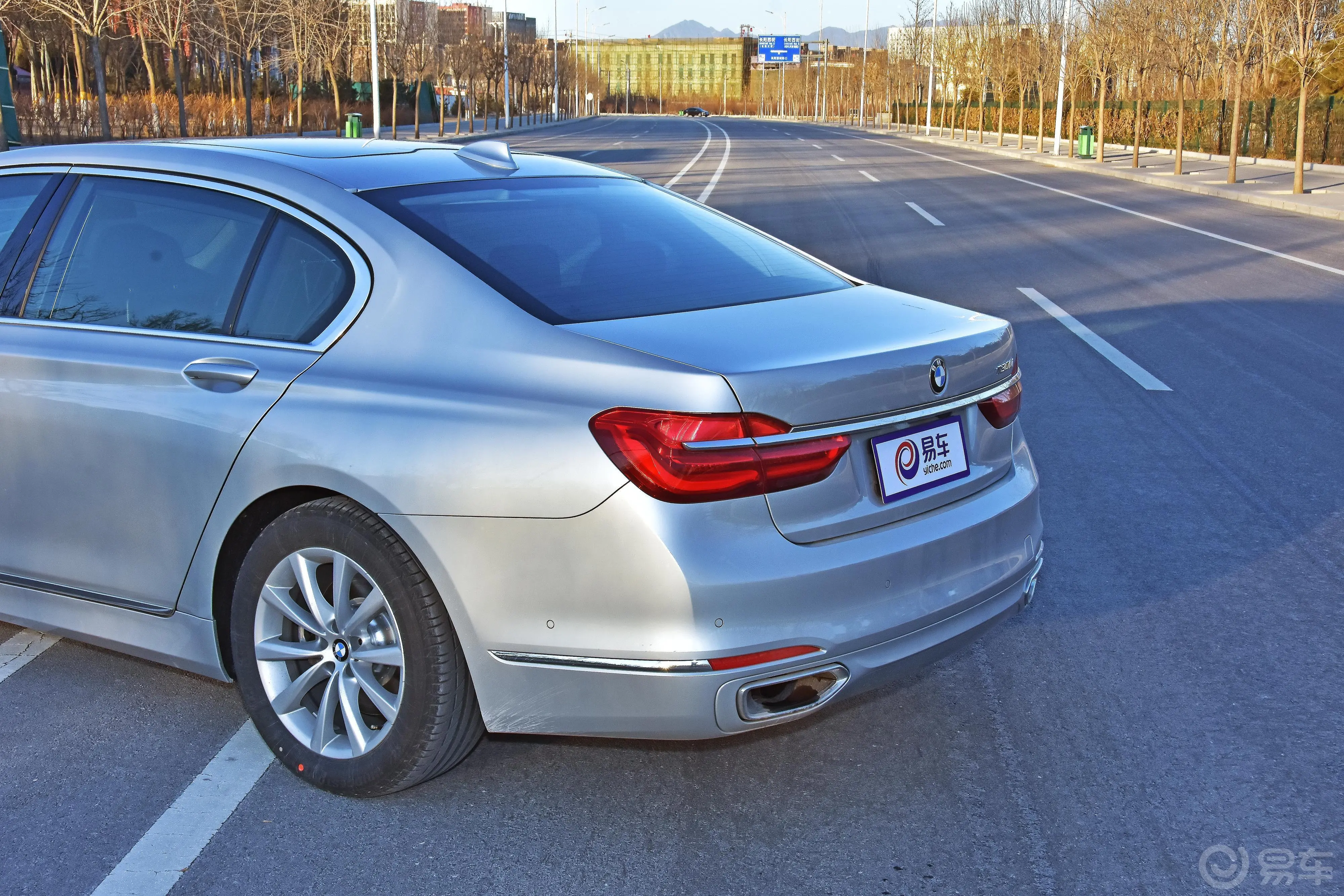 宝马7系730Li 豪华型车尾局部