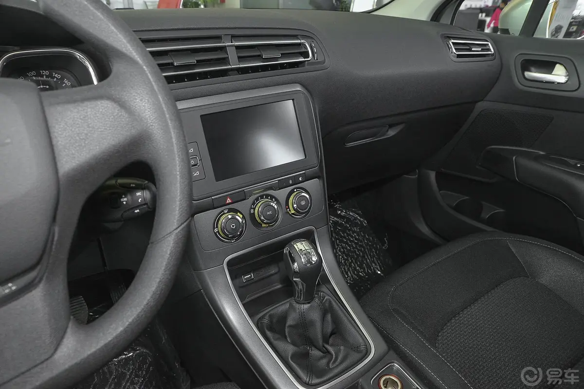 C4世嘉1.6L 手动 舒适版中控台驾驶员方向