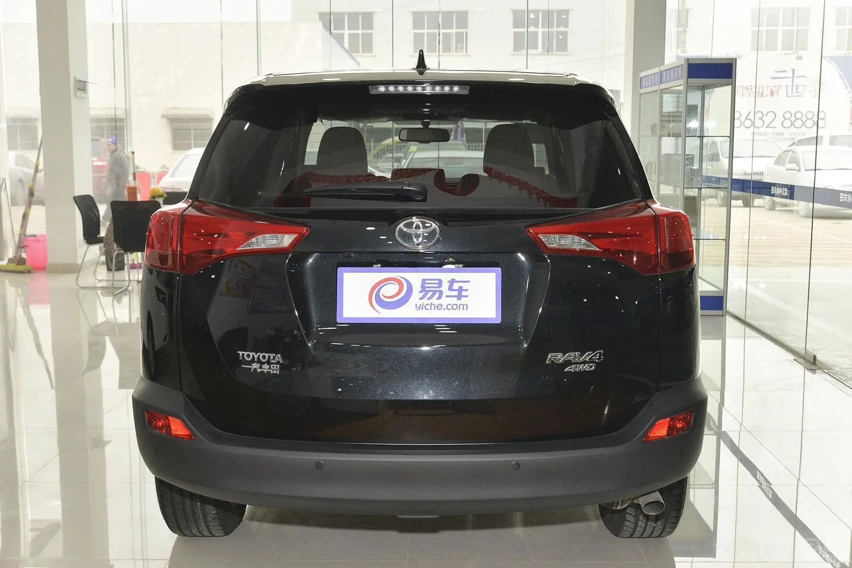 RAV4荣放2.5L 手自一体 精英版正后水平