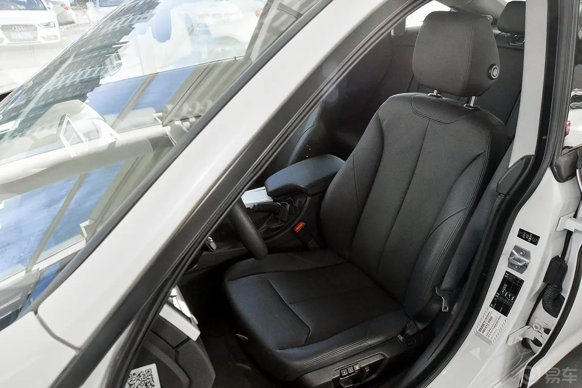 宝马3系GT320i 领先型驾驶员座椅