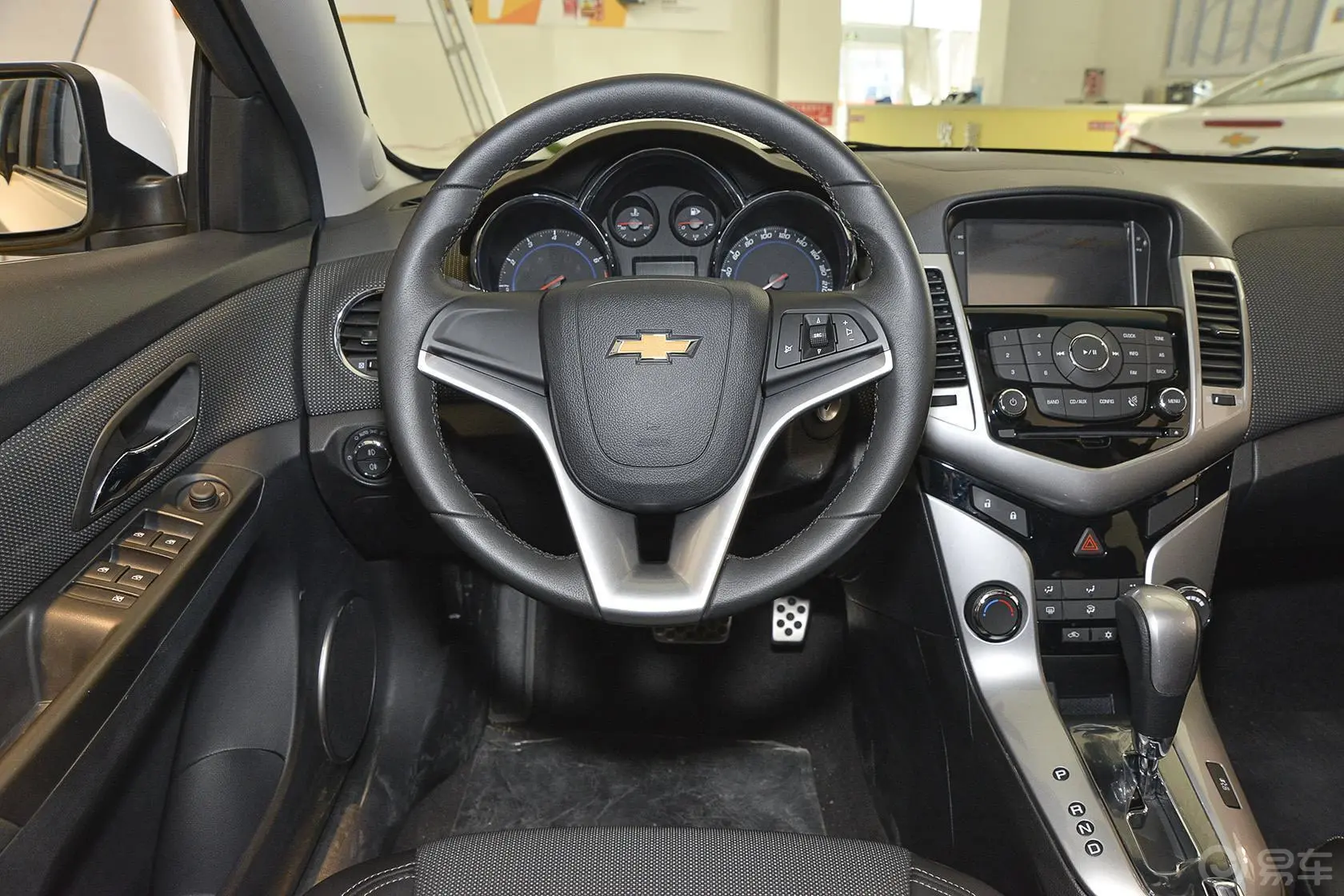 科鲁兹两厢 1.6L 自动 舒适版中控台驾驶员方向
